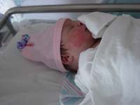 c-07-03-pink-hat