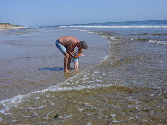 ec-08-18-mirin-grampa-in-waves-3