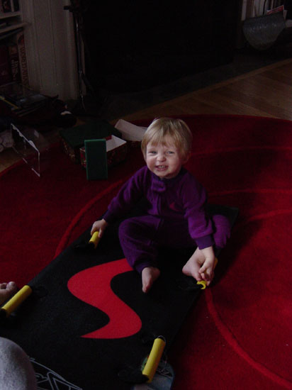 je-12-25-sled-smile-2