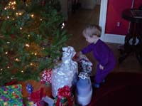 ja-12-25-morning-presents-tree