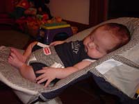 qd-08-05-r-bouncyseat-fullbody