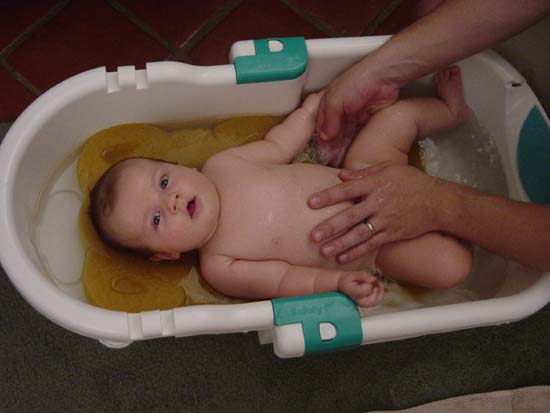 db-09-09-rowan-in-tub-washing