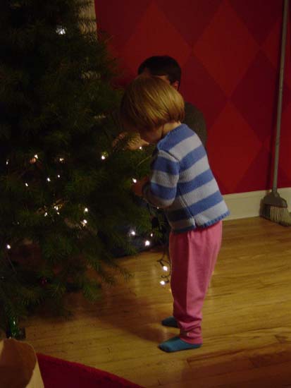 ik-12-14-trimming-the-tree