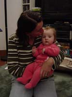 zh-10-23-mama-kissing-mirin