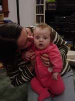 zi-10-23-mama-kissing-mirin-2