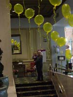 kz-03-26-yellow-balloons
