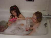 sb-04-23-tub-girls