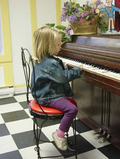 gh-05-19-ice-cream-piano