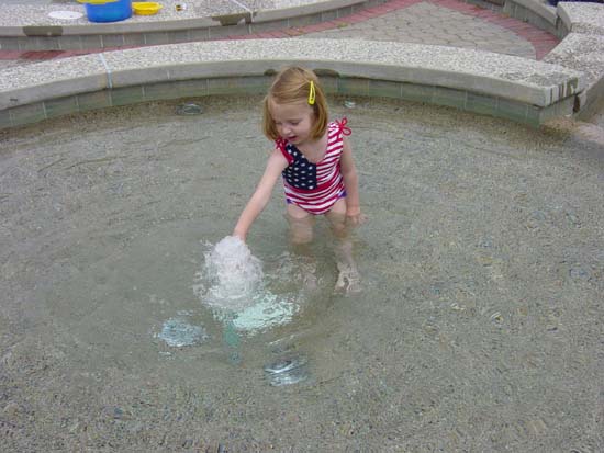 qk-06-19-wading-pool-mirin
