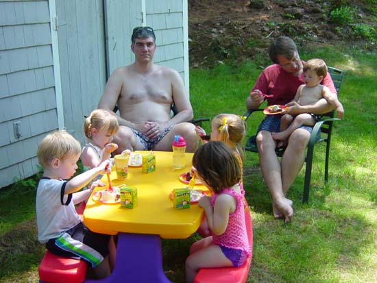 tu-06-25-kids-table