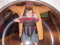 ei-05-08-rowan-daddy-bubble