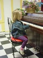 gh-05-19-ice-cream-piano