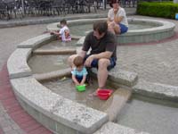 qj-06-19-wading-pool-daddy-rowan