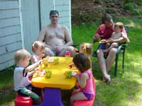 tu-06-25-kids-table