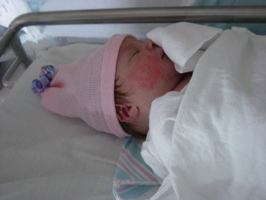 c-07-03-pink-hat