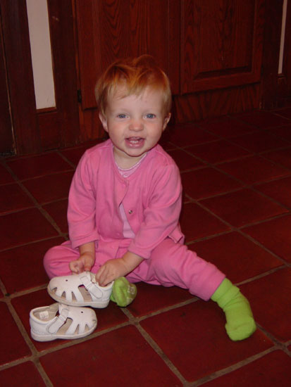 ff-08-31-putting-on-shoes-3