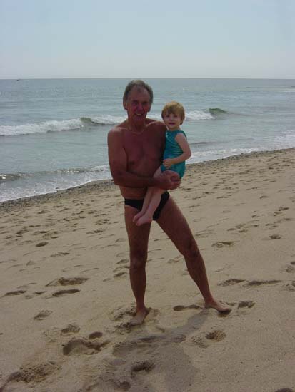 vg-08-18-grampa-jimmy-beach