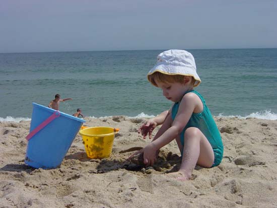 vo-08-18-sand-buckets