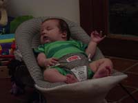 xe-08-25-fingers-up-bouncyseat