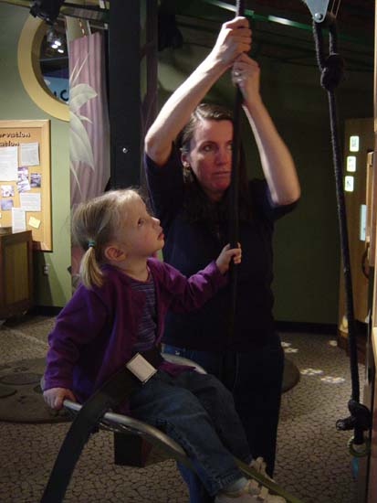 eh-05-08-mama-mirin-belay-chair