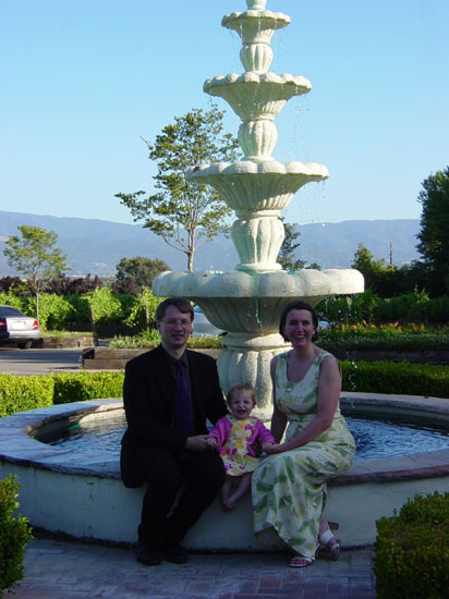 hm-06-26-fountain-family